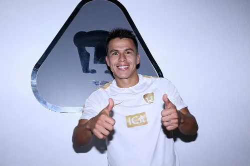 IMAGO7 Alatorre previo a una conferencia de prensa