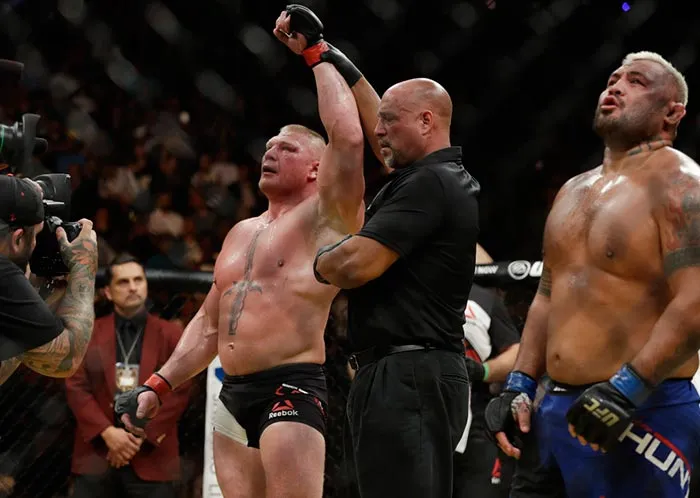 Momento en que Lesnar vence a Hunt