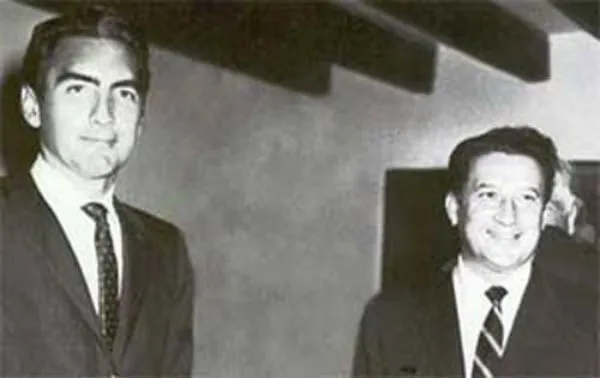 Azcárraga Milmo (izq.) compró al club azulcrema en 1959