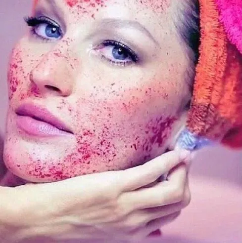 Tratamiento 'Facial Vampiro'