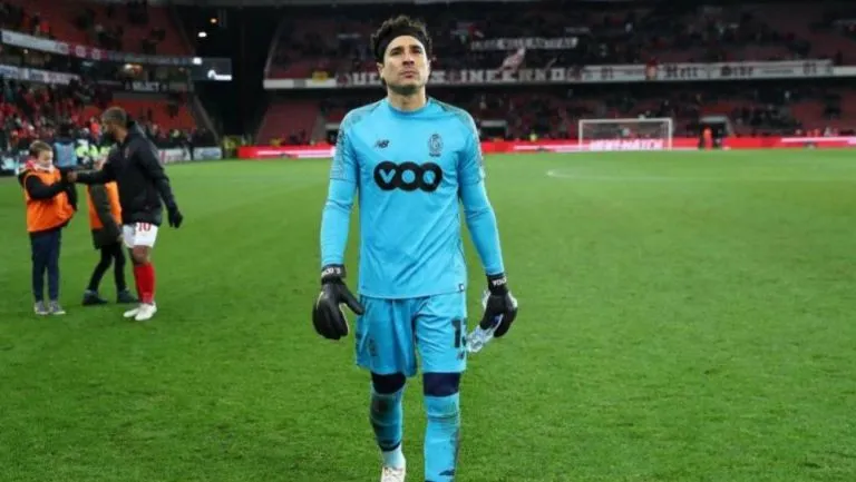TWITTER @StandardLiegeES Memo Ochoa tras una juego con el Standard