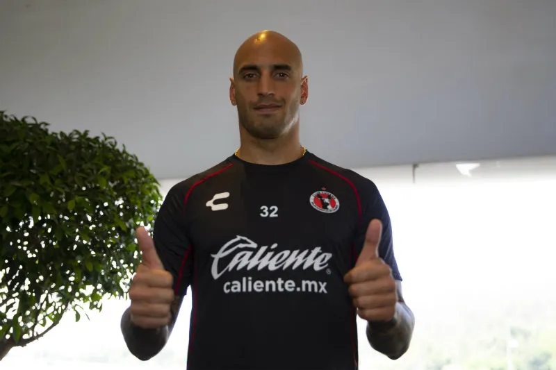 CARLOS RAMÍREZ Ariel Nahuelpán posando para la lente de RÉCORD