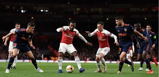 Arsenal y Valencia dieron un buen juego en la Ida