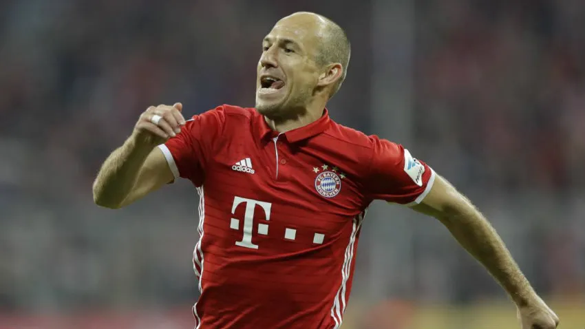 Robben festeja anotación con el Bayern Munich