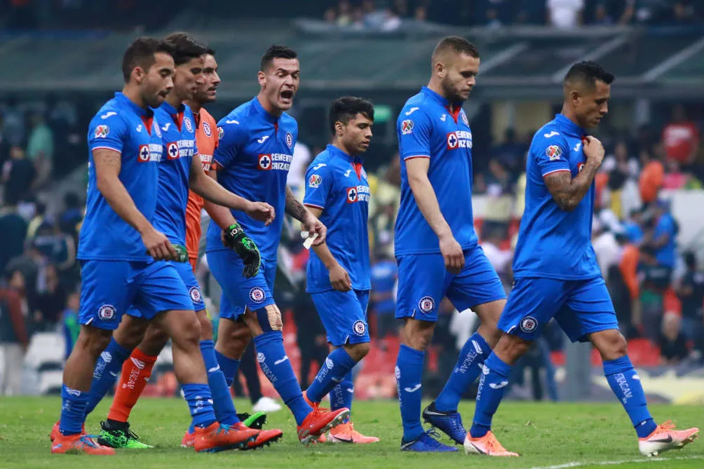 IMAGO7 Jugadores de La Máquina se lamentan tras derrota