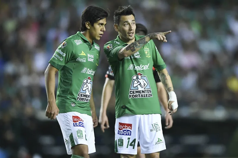 JJ Macías y Rubens Sambueza