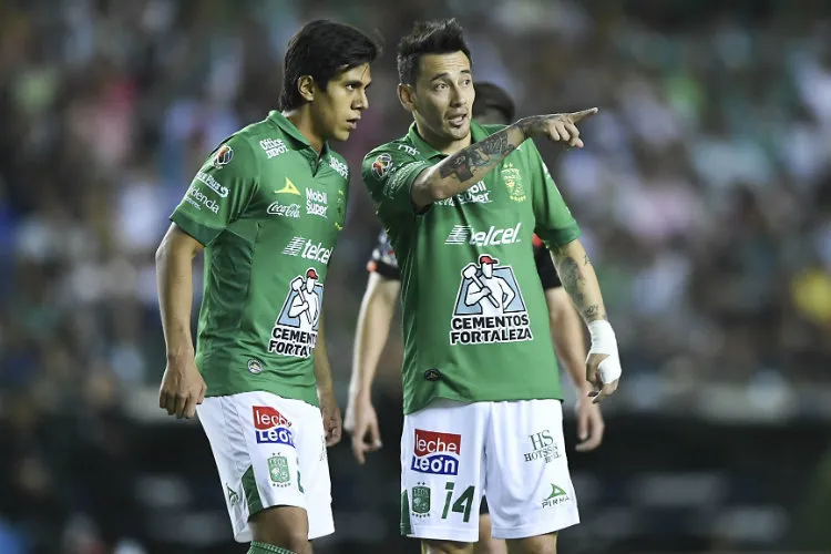 IMAGO7 Macías y Sambueza planean ataque en la Vuelta contra Xolos