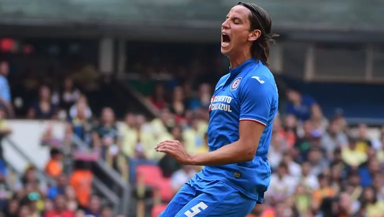Igor Lichnovsky se lamenta en juego de Cruz Azul