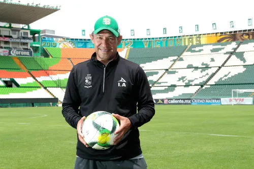 DANIEL GÁMEZ Ambriz al término de un entrenamiento con León
