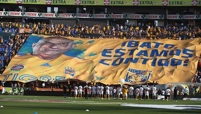 Homenaje de Tigres a Batocletti