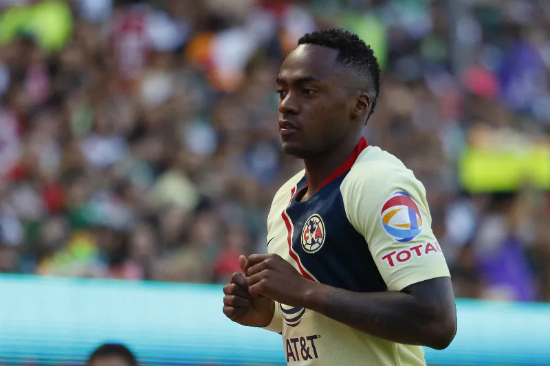 IMAGO7 Renato Ibarra en un juego con América