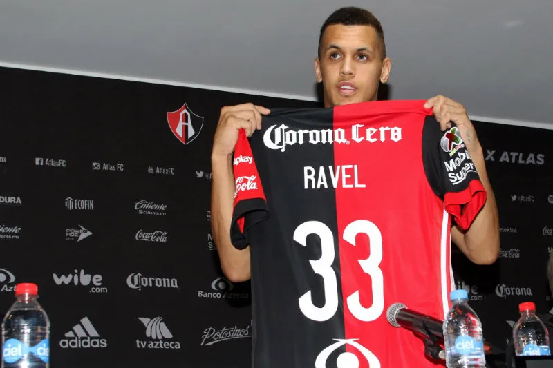 Ravel Morrison durante su presentación con el Atlas