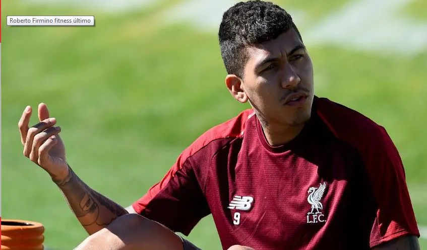 Roberto Firmino en el entrenamiento del Liverpool