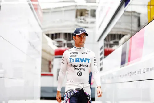 TWITTER @SCHECOPEREZ Checo Pérez al término de una carrera