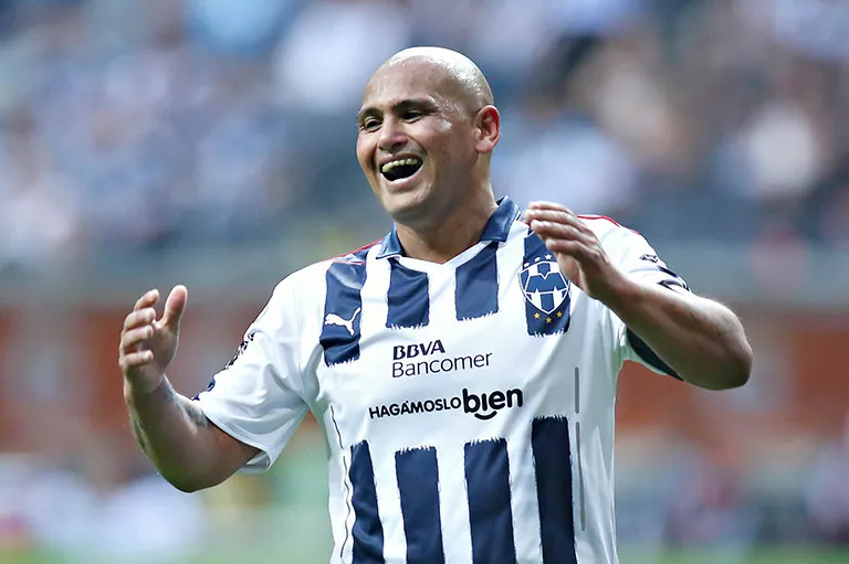 IMAGO7 El Chupete, festejando en su partido de despedida