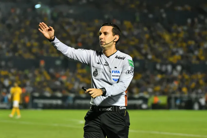 IMAGO7 Ramos da indicaciones en un partido