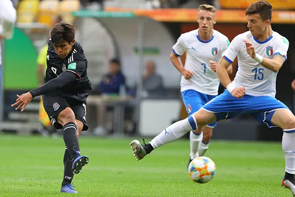 Macías dispara en juego contra Italia