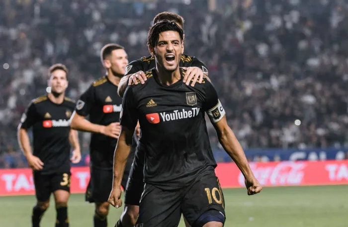 Carlos Vela durante un partido de Los Angeles