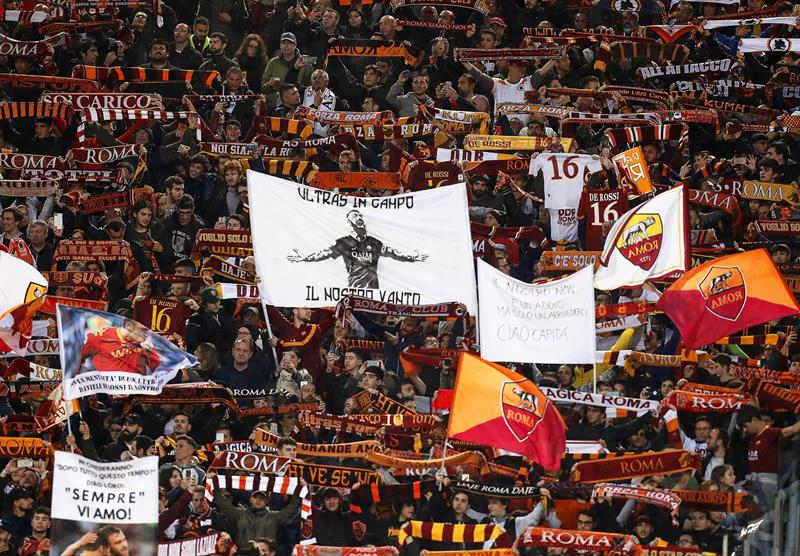 EFE Mensaje de los fans de la Roma para Daniele De Rossi