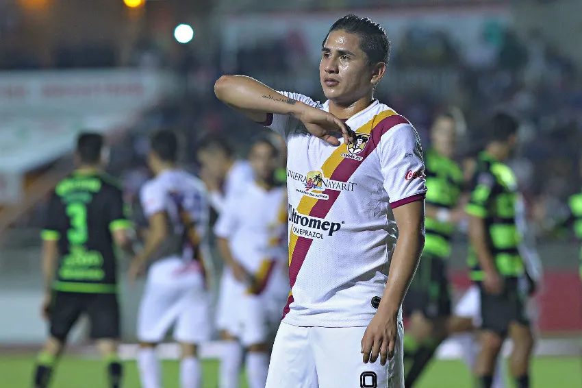 IMAGO7 Julio Gómez celebra anotación con Coras de Tepic