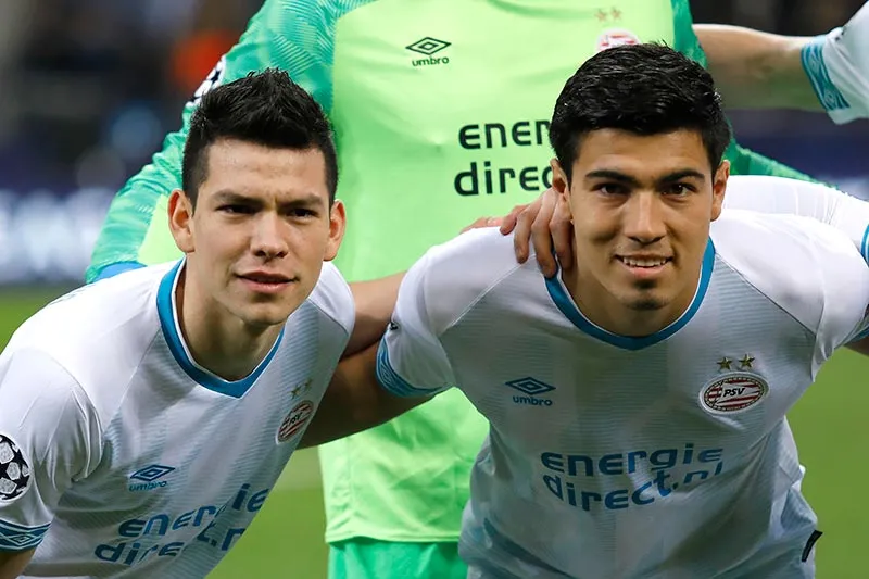 Chucky Lozano y Erick Gutiérrez previo a un partido con el PSV