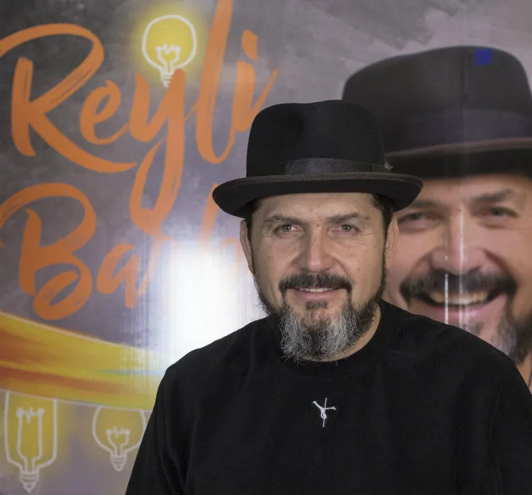 Reyli Barba, durante una entrevista