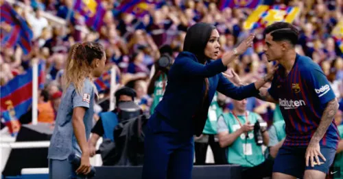 NIKE.COM Alex Scott funge como DT del Barcelona