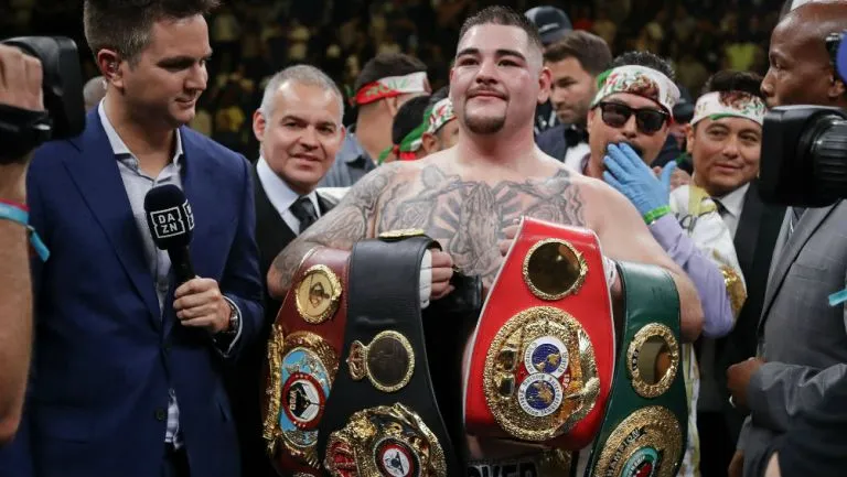 AP Andy Ruiz presume sus cinturones tras vencer a Anthony Joshua