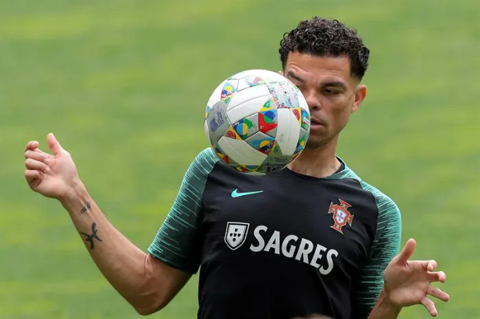 Pepe, en un entrenamiento de la selección de Portugal