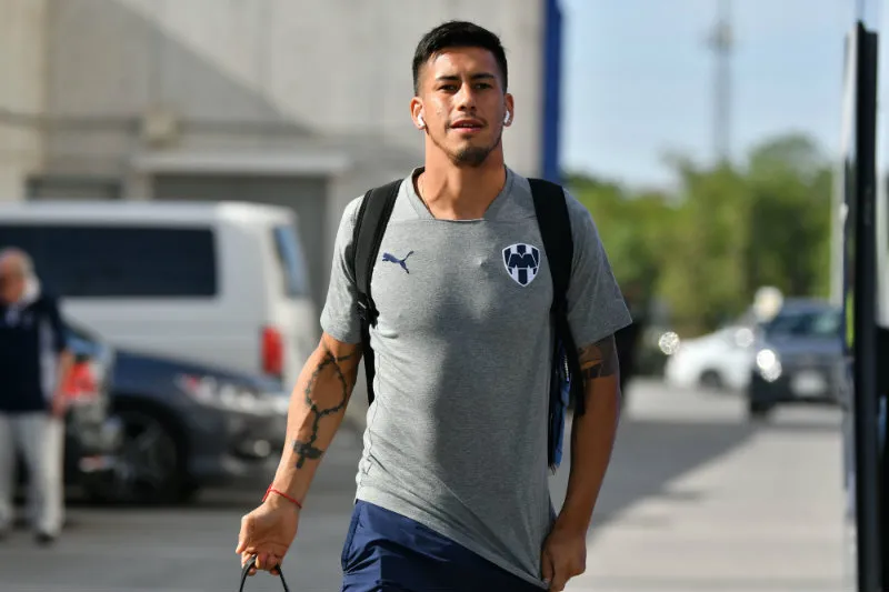 Maximiliano Meza antes de un juego con Rayados