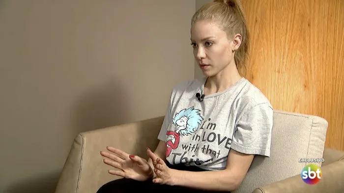 Najila durante una entrevista