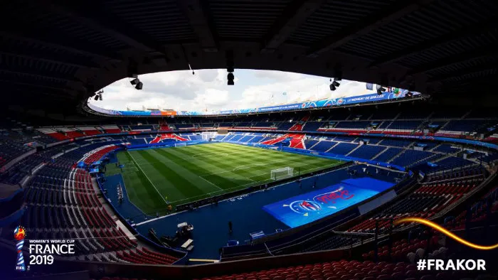 TWITTER @FIFAWWC Cancha del Parque de los Príncipes previo a la inauguración