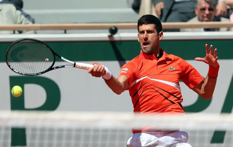 EFE Djokovic golpea la pelota con su raqueta