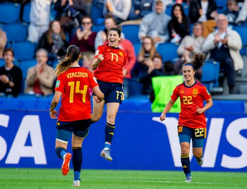 Festejo de Lucía García en Francia 2019