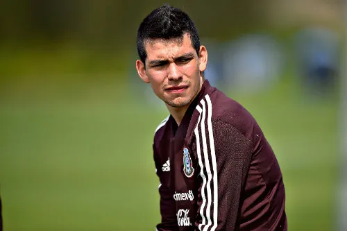 Lozano durante un entrenamiento con el Tri