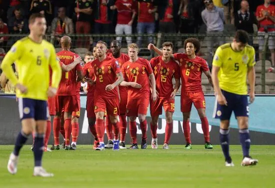 EFE Jugadores de Escocia se lamentan ante la alegría belga