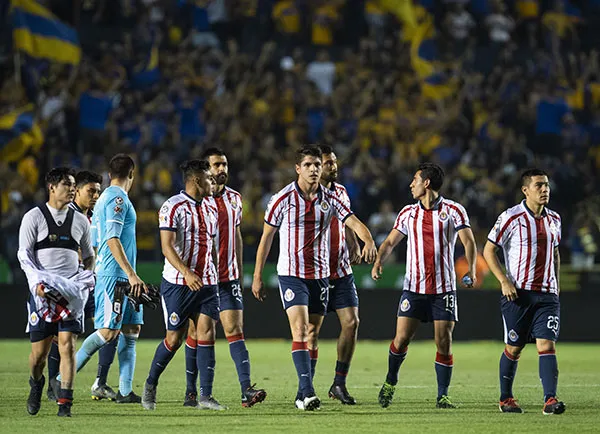 MEXSPORT Jugadores de Chivas se lamentan tras derrota contra Tigres