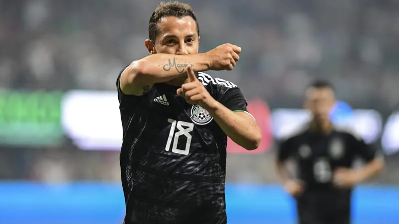 Guardado celebra un gol con el Tricolor