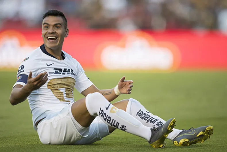 MEXSPORT Pablo Barrera reclama una jugada en choque de los Felinos