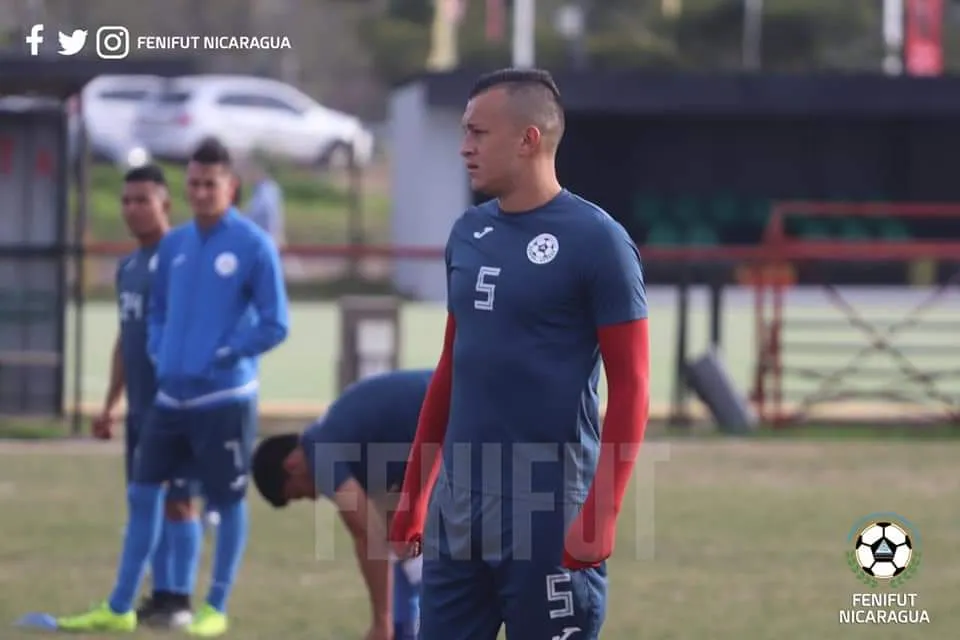 TWITTER @FENIFUTNICA Montenegro, uno de los jugadores expulsados por Nicaragua