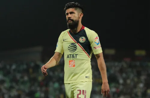 IMAGO7 Peralta en un partido con América