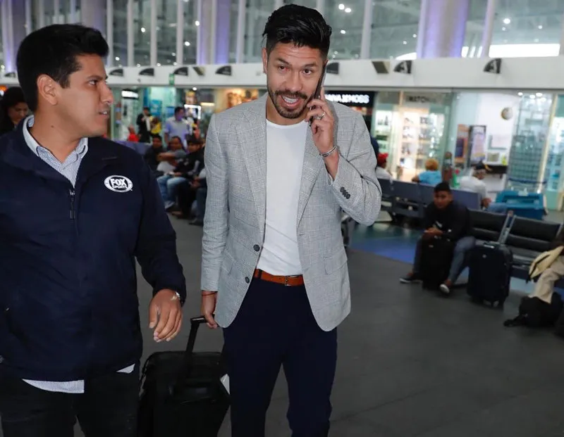 CARLOS RAMÍREZ Peralta, previo a salir rumbo a Guadalajara