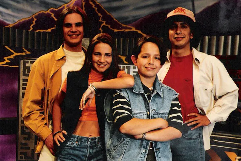 TWITTER @MarkTacher Mark Tacher, Maggie Hegyi, Javier y Gus Rodríguez, el elenco de Nintendomanía