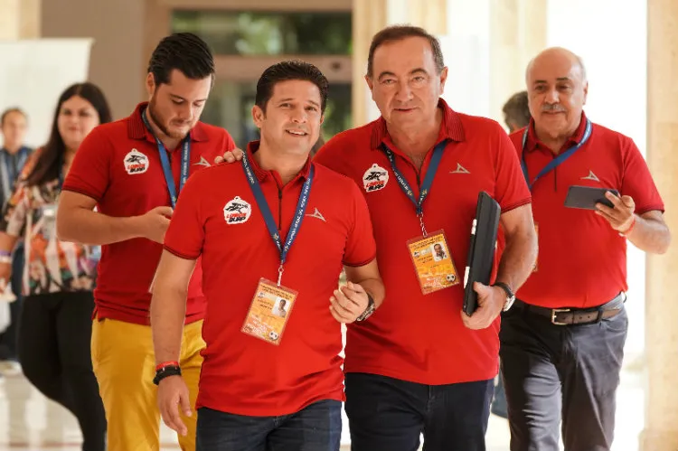 Mario Mendivil (d), arriba al Draft de a Liga MX