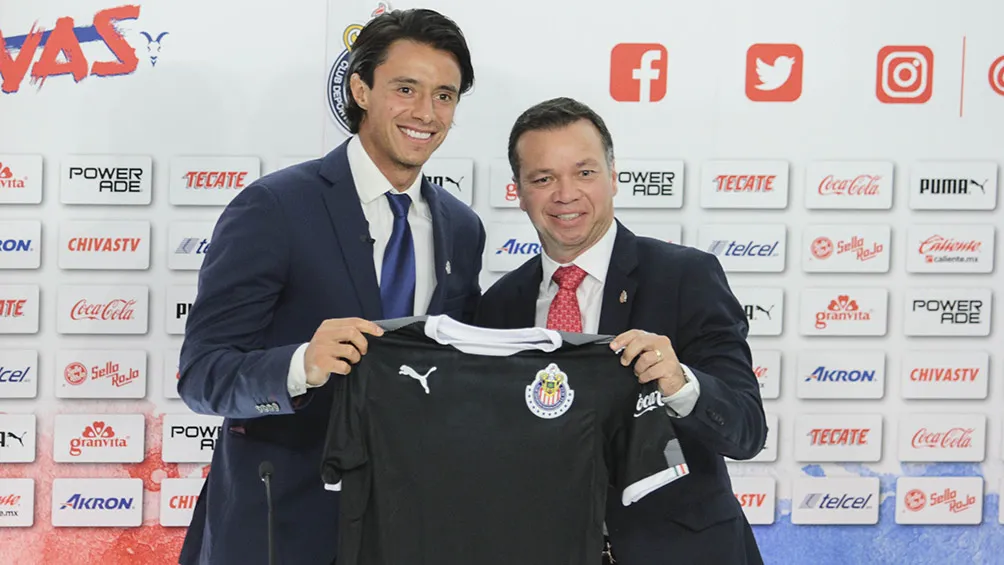 MEXSPORT Rodríguez, en su presentación con Chivas de cara al Apertura 2019