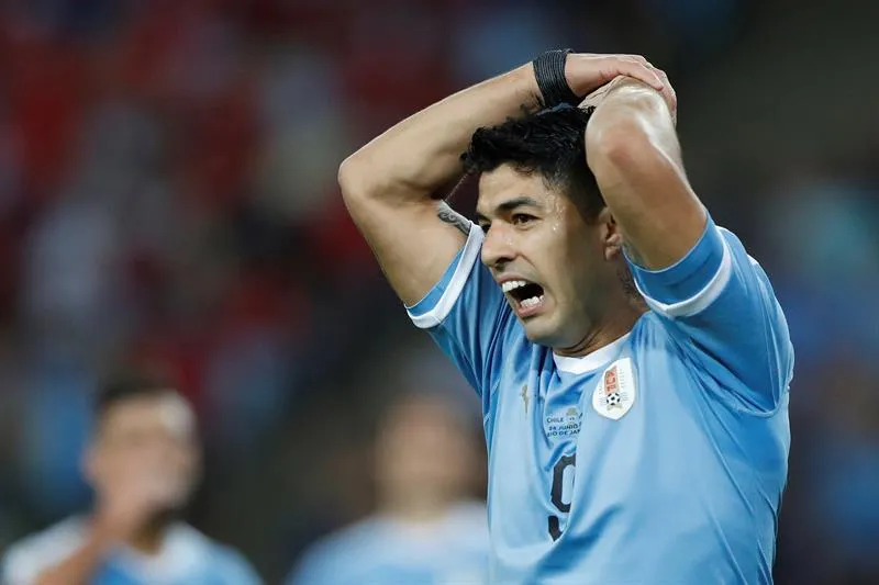 EFE Suárez se lamenta tras falla contra La Roja