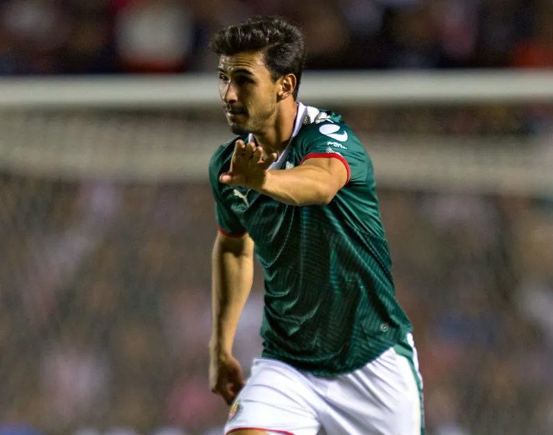 Alanís, en un partido de Chivas