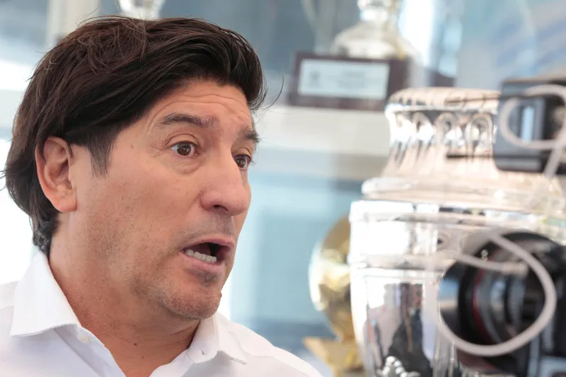 EFE Iván Zamorano le envía un mensaje a Florentino Pérez