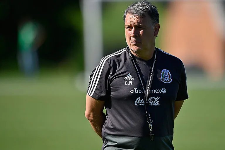 IMAGO7 Gerardo Martino podría incluir a Moreno en su defensa titular