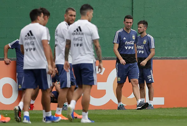 Argentina entrena previo a Cuartos de Final